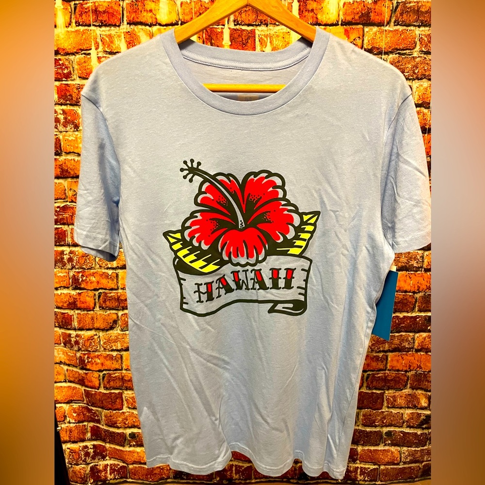New w tags NWT Blue Reel men’s Hawaii tee shirt light blue medium cotton floral